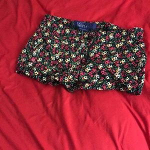 Cute floral shorts